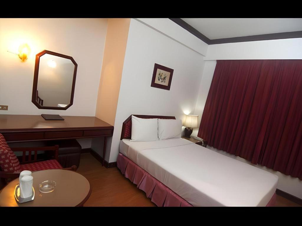 Florida Hotel Hat Yai Bagian luar foto